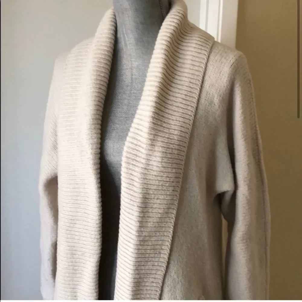 Gap Ivory Knit Cardigan